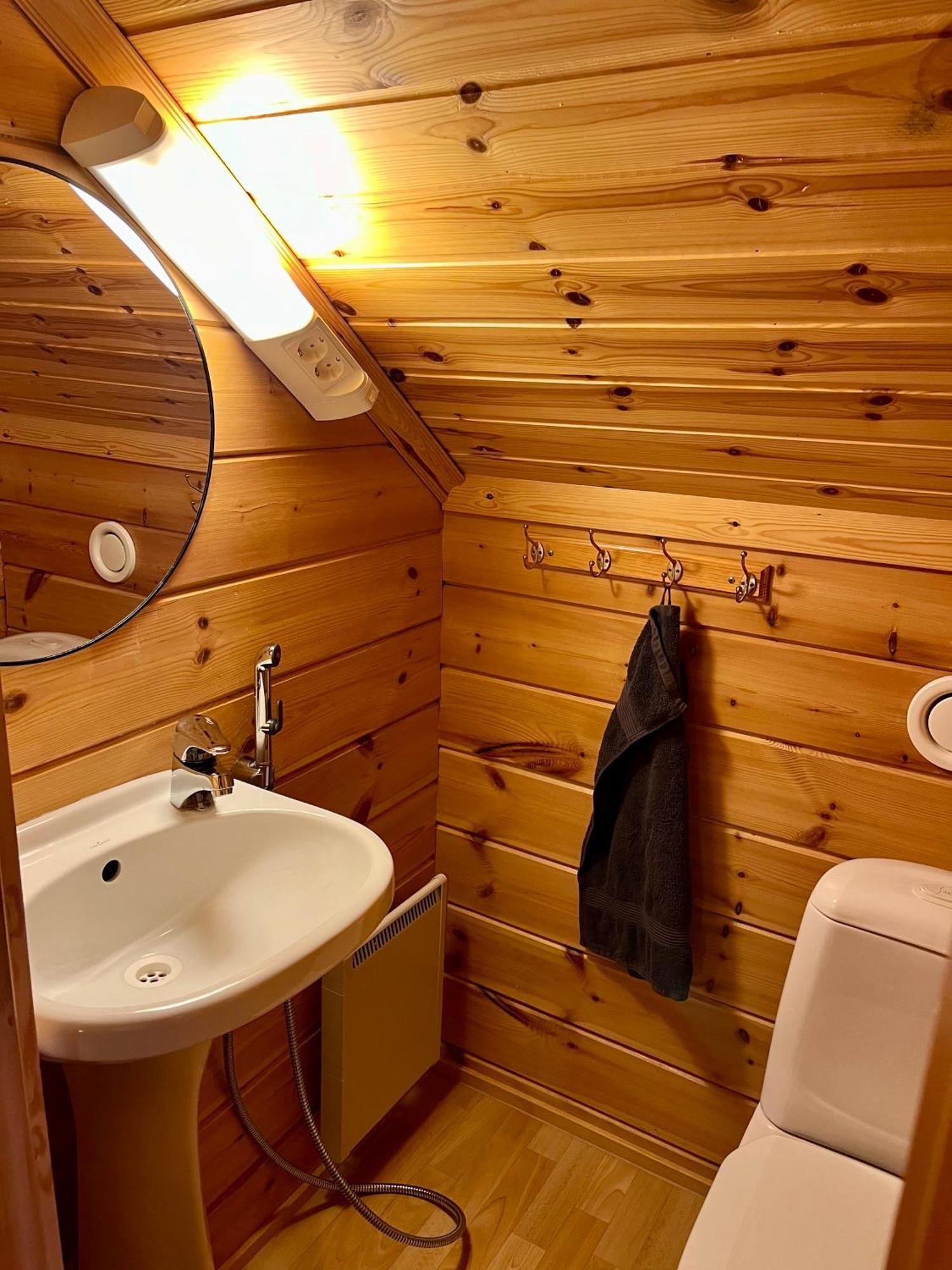 Log Cottages In 10 Min From Santa Claus Village-Sauna&Freeparking โรวานิเอมิ ภายนอก รูปภาพ