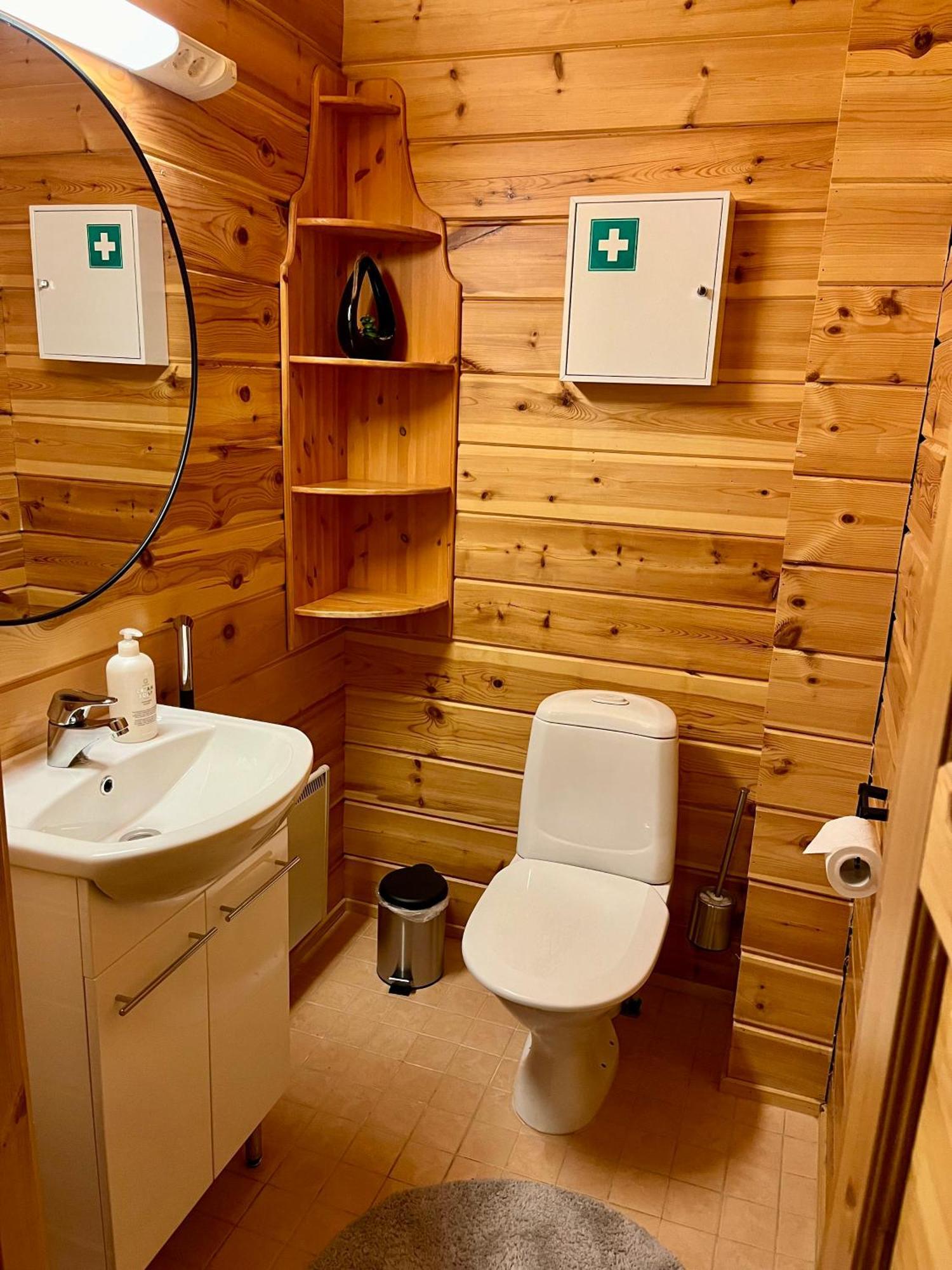Log Cottages In 10 Min From Santa Claus Village-Sauna&Freeparking โรวานิเอมิ ภายนอก รูปภาพ